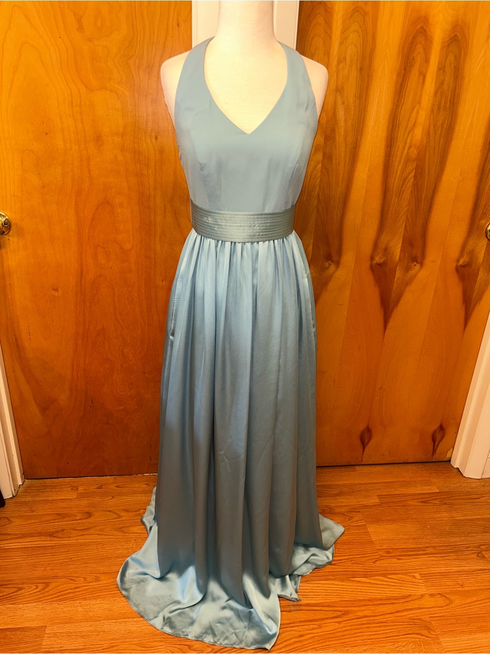 White by Vera Wang blue long halter bow back gown size 4
